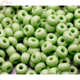 Seedbeads 4/0 Opaque Light Green
