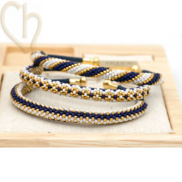 Bangle bracelet with Peyote to create yourself.