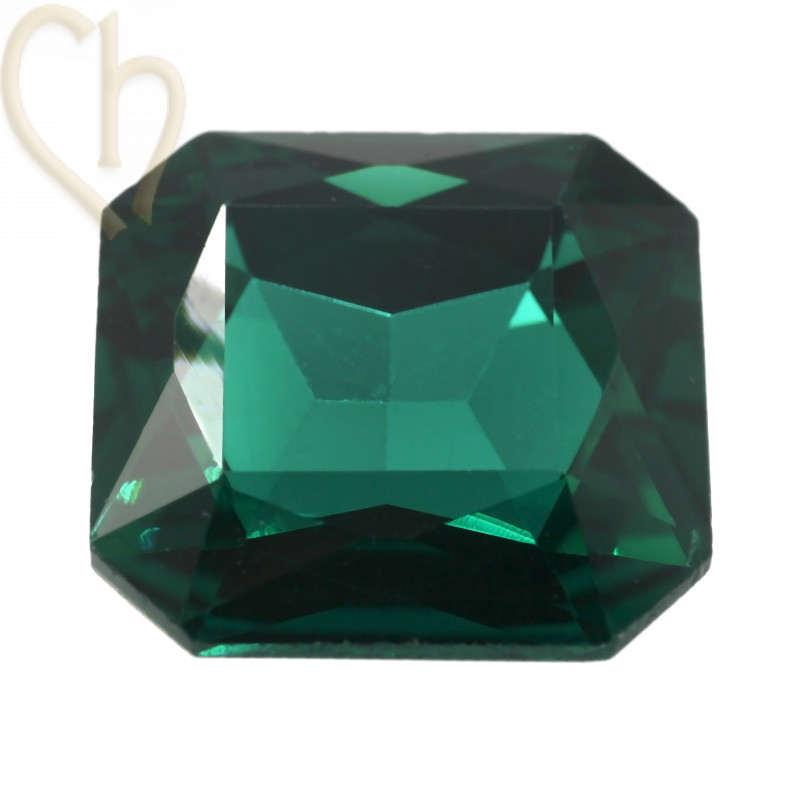 Charl'stone Crystal Cabochon 23mm 4675 - Emerald Charl'stone Crystal Cabochon 23mm 4675 - Emerald