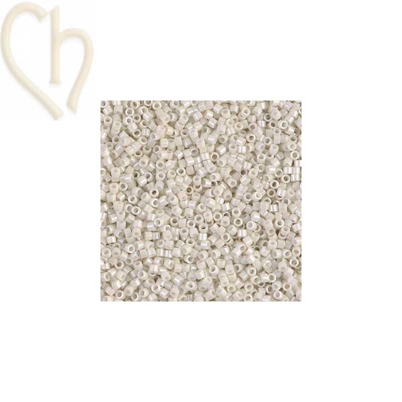 Miyuki Delica Opaque Luster Limestone - 11/0 5gr - DB0211