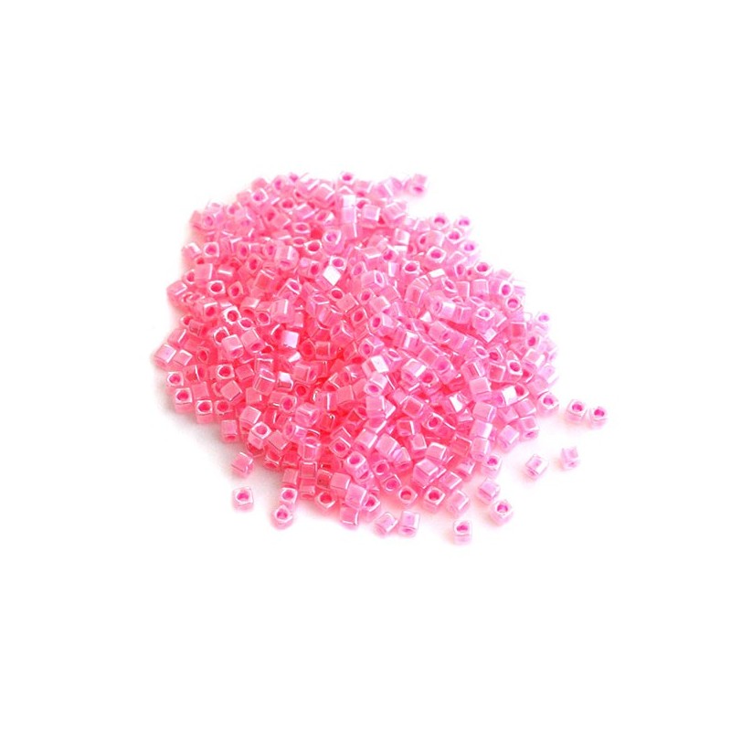 Miyuki Cube 1.8mm Opaque Rose Irisé SB18-544 | Boutique Charlotte