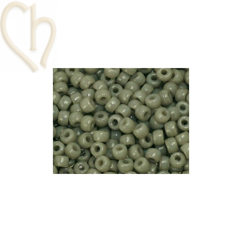 Matubo Rocaille 8/0 Opaque Grey