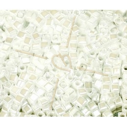 Miyuki Cube 1.8mm White pearl