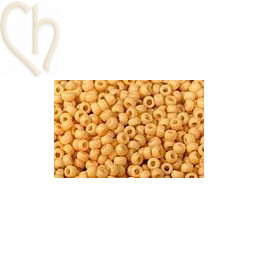 15/0 MATTE DK. CREAM 