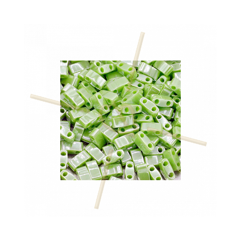 Half Tila Miyuki 5*2mm Chartreuse Opaque Lustre HTL-439 Half Tila Miyuki 5*2mm Chartreuse Opaque Lustre HTL-439
